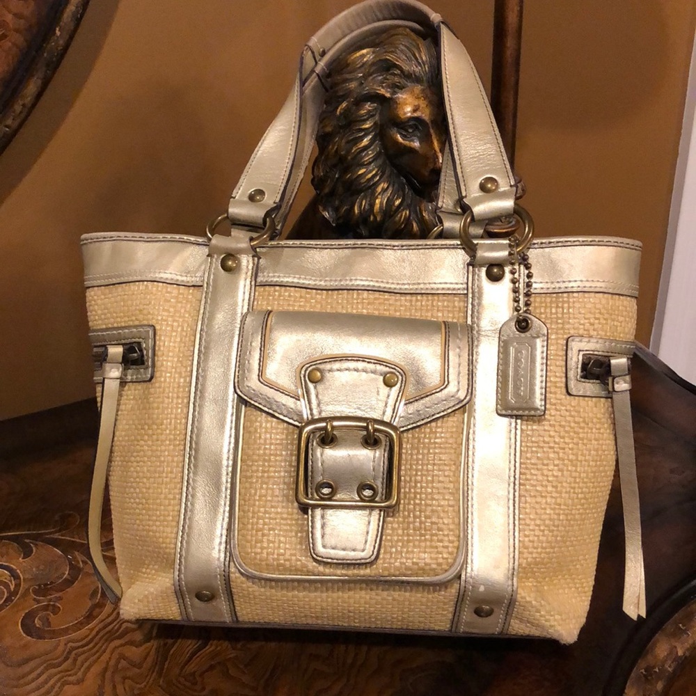 Coach straw texture purse. Perfect for summer!